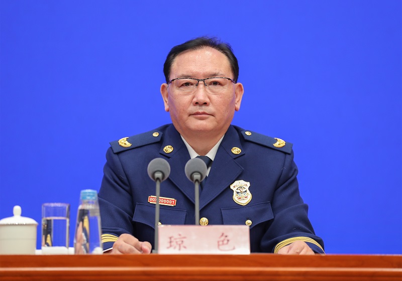 又黄又大又爽操逼应急部党组成员、消防救援局局长琼色出席新闻发布会